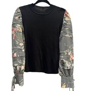 Gracia - Knitted Floral Printed Sleeves Top - Size Small